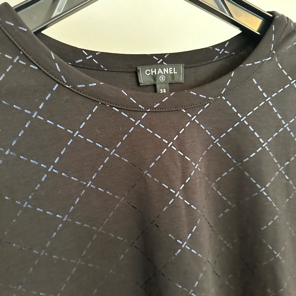 Chanel black top. New and in excellent condition. Size 38. - Picture 2 of 5